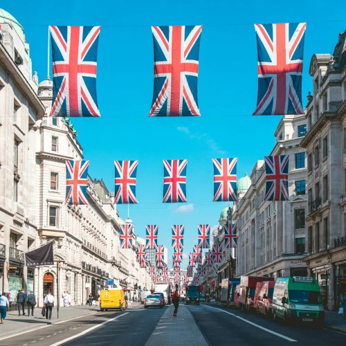 chan-lee-LKSHvr3emEQ-unsplash