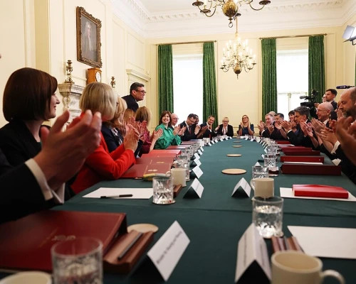 Andy_Burnham_holds_first_cabinet_meeting