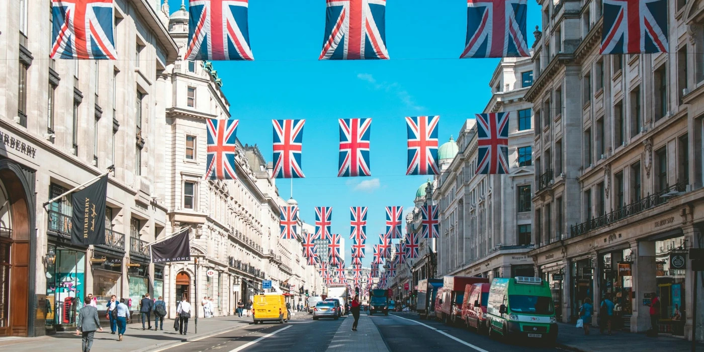 chan-lee-LKSHvr3emEQ-unsplash