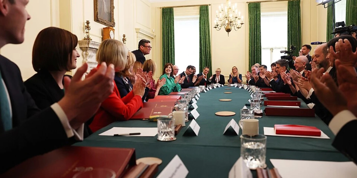 Andy_Burnham_holds_first_cabinet_meeting