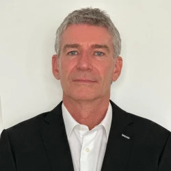 from-journalism-to-PR-simon-bucky-discusses-his-journey-of-communication-soulful-side-of-life-podcast+